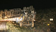 Nakties avarija ties Kryžkalniu: baltarusio vilkikas pateko į plikledžio spąstus 2015 m. sausio 04 d. 
