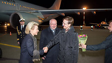 Į Lietuvą atskrido Vokietijos gynybos ministrė dr. Ursula von der Leyen  2015 m. balandžio 14 d. 