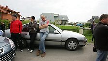 Po teismo sprendimo kauniečiai apsupo Kedžių namus