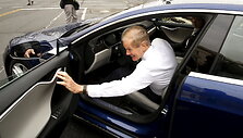 Amerikos senatoriai i&scaron;bandė penkis autonominius automobilius