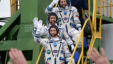 Amerikietis astronautas Shane'as Kimbrough ir rusai kosmonautai Sergejus Ryžikovas bei Andrejus Borisenka