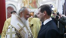 Dmitrijus ir Svetlana Medvedevai padovanojo Maskvos ir visos Rusijos patriarchui Kirilui ikoną 