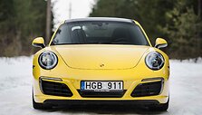 Kas bendra tarp sporti&scaron;ko &bdquo;Porsche 911 Carrera 4S&ldquo; ir traktoriaus &bdquo;John Deere&ldquo;?