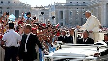 Popiežiaus Pranci&scaron;kaus &bdquo;Mercedes-Benz&ldquo;
