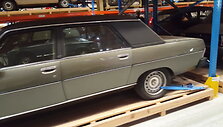 peugeot-istoriniu-ir-koncepciniu-automobiliu-saugykla-netoli-sochaux