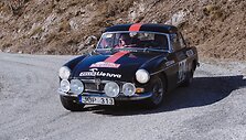 Karolis Rai&scaron;ys ir Vidimantas Gečiauskas su 1965 m. gamybos briti&scaron;ku &bdquo;MGB Roadster&ldquo;.