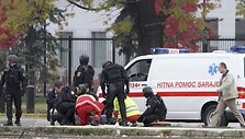 Sarajeve islamistas ap&scaron;audė JAV ambasadą ir buvo nukautas