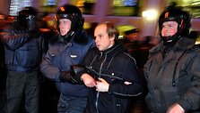 Sankt Peterburge suimta &scaron;imtai protestuotojų