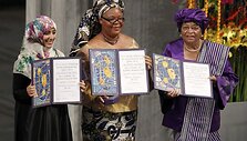 Liberijos prezidentė Ellen Johnson Sirleaf, Liberijos žmogaus teisių gynėja Leymah Gbowee ir aktyvistė i&scaron; Jemeno Tawakkul Karman.