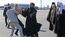 &bdquo;Femen&ldquo; aktyvistės nepraleido progos surengti i&scaron;puolį prie&scaron; patriarchą Kirilą.