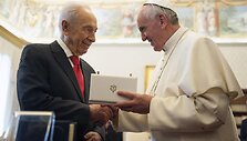 Popiežius Pranci&scaron;kus susitiko su Izraelio prezidentu Shimonu Peresu.