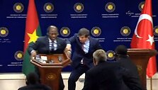 Djibrillas Bassole susmuko stovėdamas ant scenos