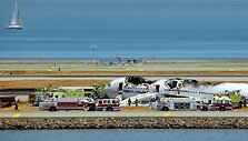 San Francisko oro uoste sudužo i&scaron; Seulo skridęs lėktuvas.