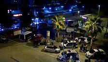 Tragedijos vietoje dirba gelbėtojai.