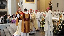 Vyskupo &scaron;ventimų suteikimas monsinjorui Gintarui Gru&scaron;ui