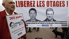Du prancūzų žurnalistus &ndash; Herve Ghesquiere'ą ir Stephane'ą Taponier &ndash; jau metus nelaisvėje laiko Talibano kovotojai.