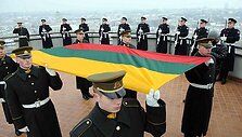 I&scaron;kilmingas vėliavos pakėlimas