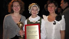 Apdovanota Panevėžio tautinių &scaron;okių kolektyvo &bdquo;Grandinėlė&ldquo; meno vadovė, choreografė Zita Rimkuvienė