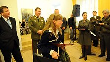Geriausių darbų moksleiviai atvyko atsiimti apdovanojimo.