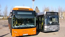 Senasis autobusas nublanksta prie&scaron; senąjį modelį