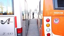 Žaismingos autobuso lemputės