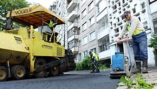 Vasarai baigiantis, Vilniuje skubama atlikti kuo daugiau 2008 m. kiemų remonto programos darbų. 
