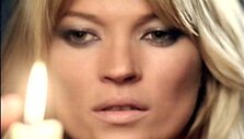 Jeigu Kate Moss tikrai laukiasi, jai reikės gerokai pakoreguoti savo audringą gyvenimo būdą.