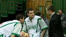 M.Kalniečiui ir J.Mačiuliui pastaruoju metu vis dažniau tenka bendrauti su klubo direktoriumi P.Motiejūnu