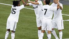 Madrido ekipa &scaron;venčia įvartį