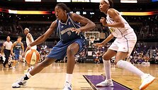 Q.Hollingsworth - jauniausia WNBA žaidėja.