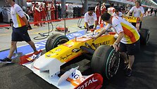 &bdquo;Renault&ldquo; komandą palieka rėmėjai
