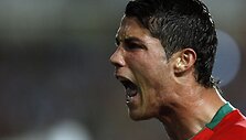 C.Ronaldo i&scaron;mėgino savo dainavimo sugebėjimus