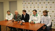 I&scaron; kairės J.Agureikinas, R.Sidaravičius, P.Nausėda, &Scaron;.Kulie&scaron;ius, M.Kieras