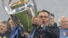 J.Mourinho per savo karjerą laimėjo jau dvi UEFA čempionų lygos taures
