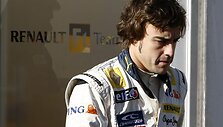 F.Alonso lėktuvas sudužo Kenijoje, tačiau ir jis, ir jo &scaron;eima liko gyvi