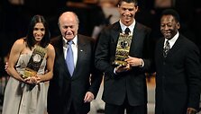 Marta, FIFA prezidentas Seppas Blatteris, C.Ronaldo ir futbolo legenda Pele