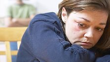 Pavasarį daugelį žmonių apima liūdesys ir slogi nuotaika.