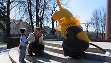 Gegužės 1&minus;3 d. Klaipėdos lėlių teatras mūsų mieste vėl sutiks geriausius Lietuvos lėlių teatrus ir svečių kolektyvus Tarptautiniame lėlių teatrų festivalyje &bdquo;Karakumų asilėlis&ldquo;, kuris uostamiestyje vyks jau penktąjį kartą.