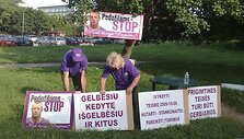Pirmadienį sostinėje prie Generalinės prokuratūros būstinės judėjimo &bdquo;Drąsiaus kelias&ldquo; aktyvistai pradėjo bado akciją.