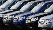 Prie automobilių gamyklos