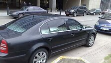 Dar viena pažeidėjo &Scaron;koda įmantriai tamsintais langais.