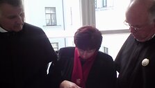 Abiejų &scaron;alių advokatai ir prokurorė jau koridoriuje ėmė ruo&scaron;tis posėdžiui.