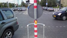 Viliamasi, kad &scaron;ie dryžiai i&scaron;gelbės &scaron;viesoforą ir vairuotojus.
