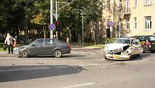 Asociatyvinė iliustracija: &scaron;ioje sostinės V.Kudirkos ir M.K.Čiurlionio gatvių sankryžoje yra įvykusi ne viena avarija, į kurią pakliuvo taksi.