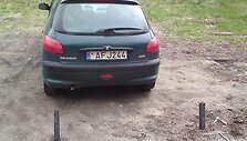 Pievoje įkalintas &bdquo;Peugeot&ldquo;