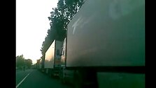 Sunkvežimių eilė pasienyje su Rusija