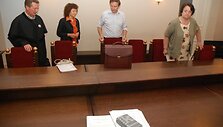 Kaltinamosios su advokatais ruo&scaron;iasi posėdžiui