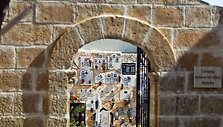 Malta alsuoja giliomis tradicijomis ir tikėjimu.