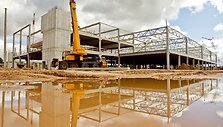 Būsimoje IKEA parduotuvės vietoje įkasta simbolinė kapsulė.