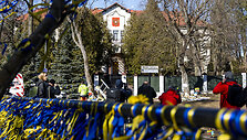 Gatvelė vedanti į Rusijos ambasadą pavadinta Ukrainos Didvyrių g.